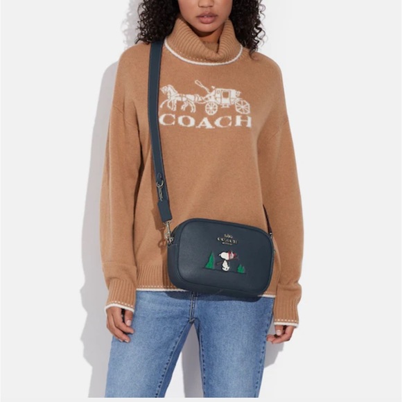 Coach X Peanuts Jamie Camera Bag
With Snoopy Ski Motif NWT - Picture 4 of 9